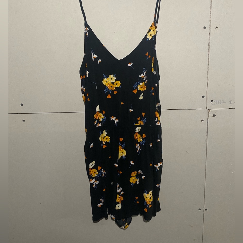 H&M Floral Romper w Pockets Size 6